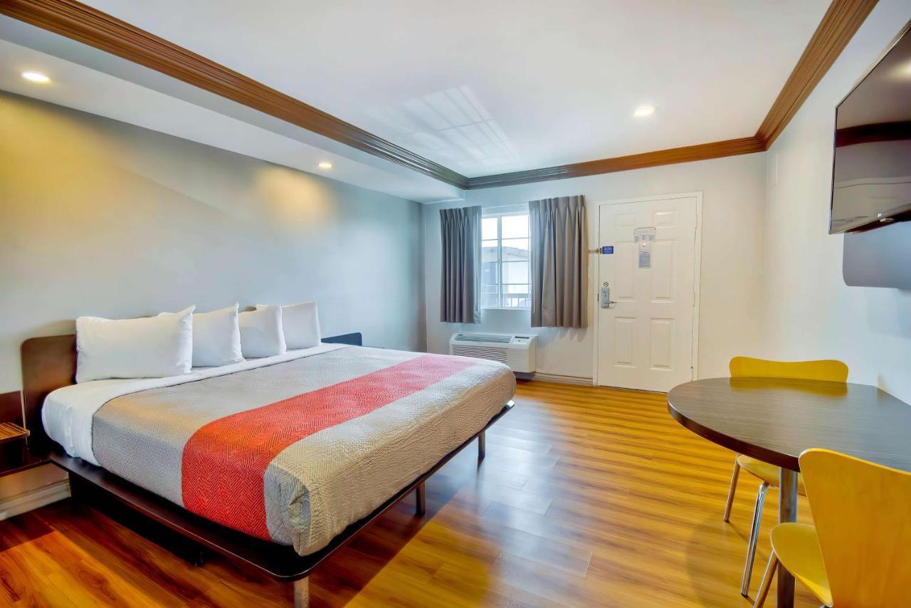 Motel 6 Gardena Εξωτερικό φωτογραφία