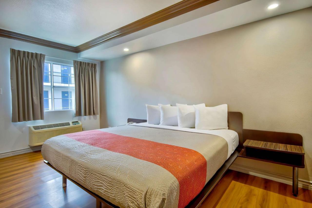 Motel 6 Gardena Εξωτερικό φωτογραφία